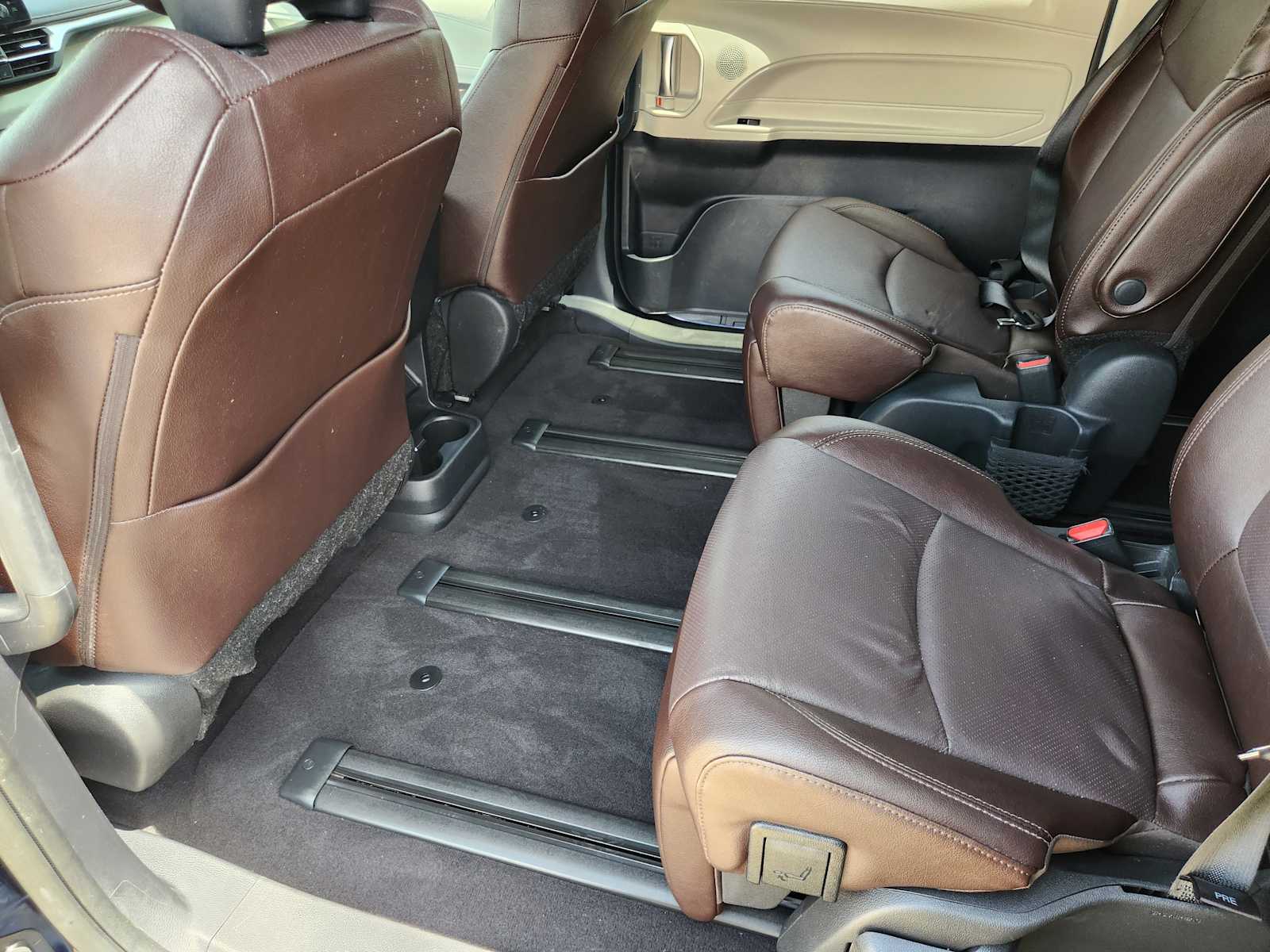 Thumbnail: 2024 Toyota Sienna - 12