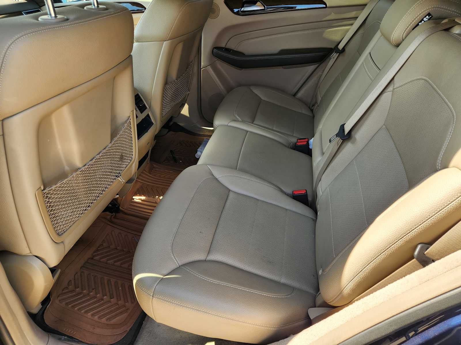Thumbnail: 2015 Mercedes-Benz M-Class - 9