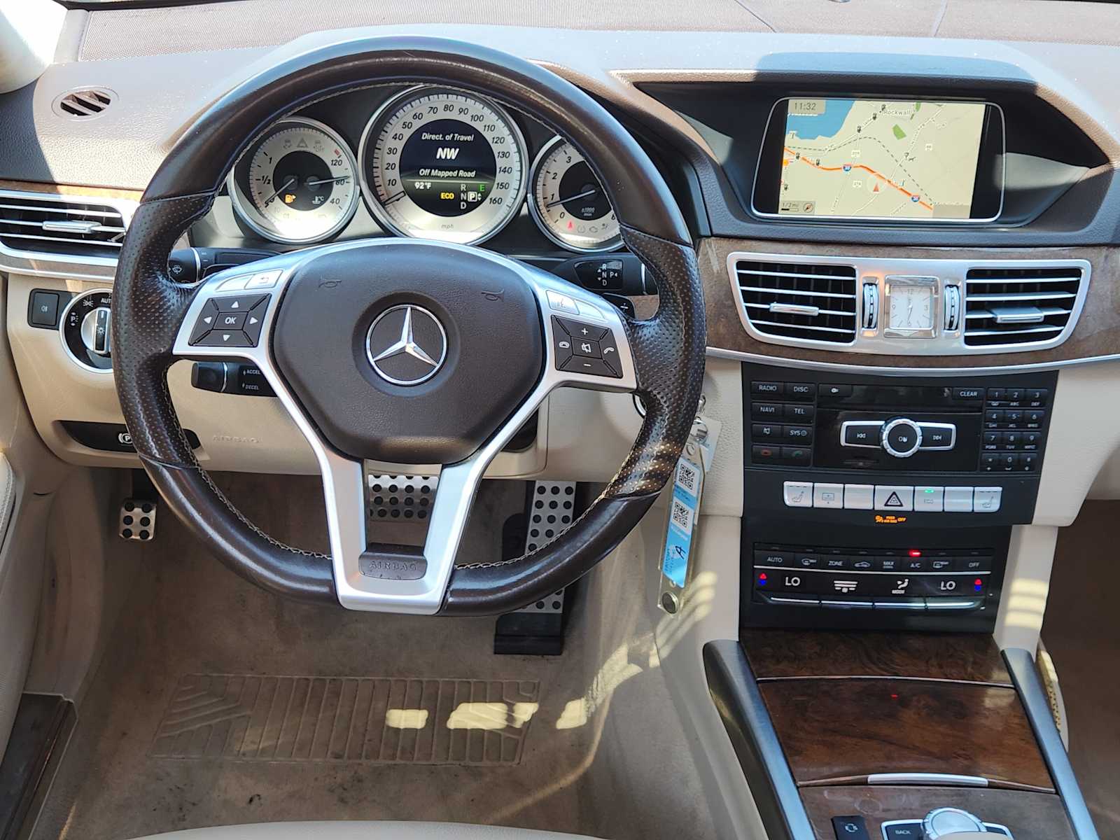Thumbnail: 2014 Mercedes-Benz E-Class - 15