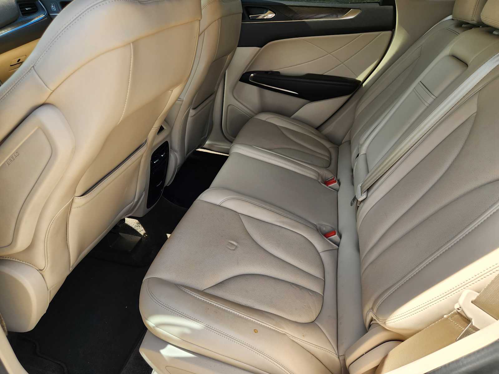 Thumbnail: 2017 Lincoln MKC - 9