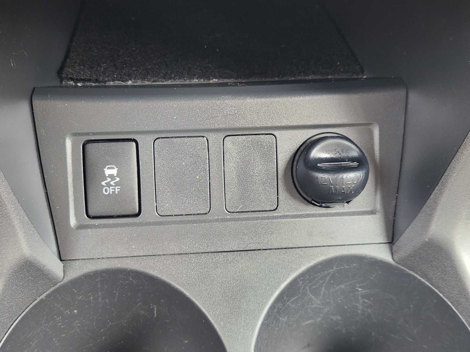 Thumbnail: 2011 Toyota RAV4 - 28