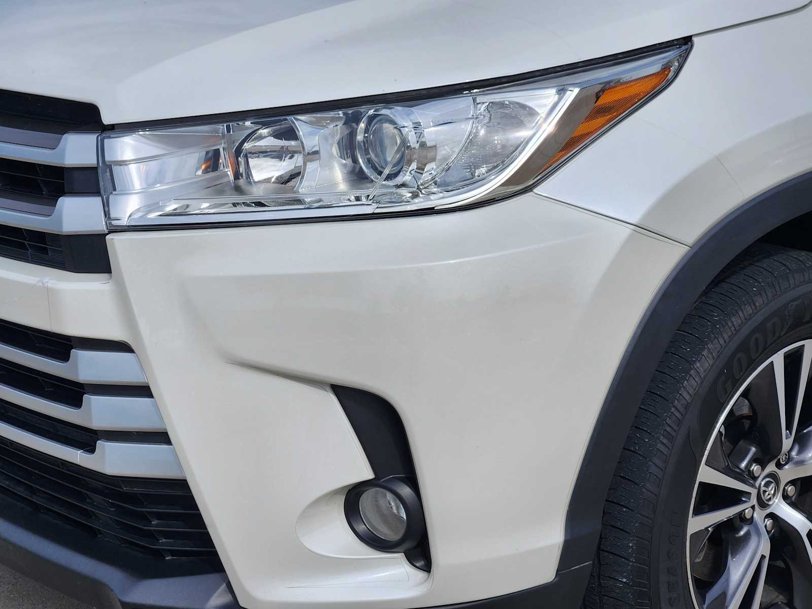 Thumbnail: 2017 Toyota Highlander - 25