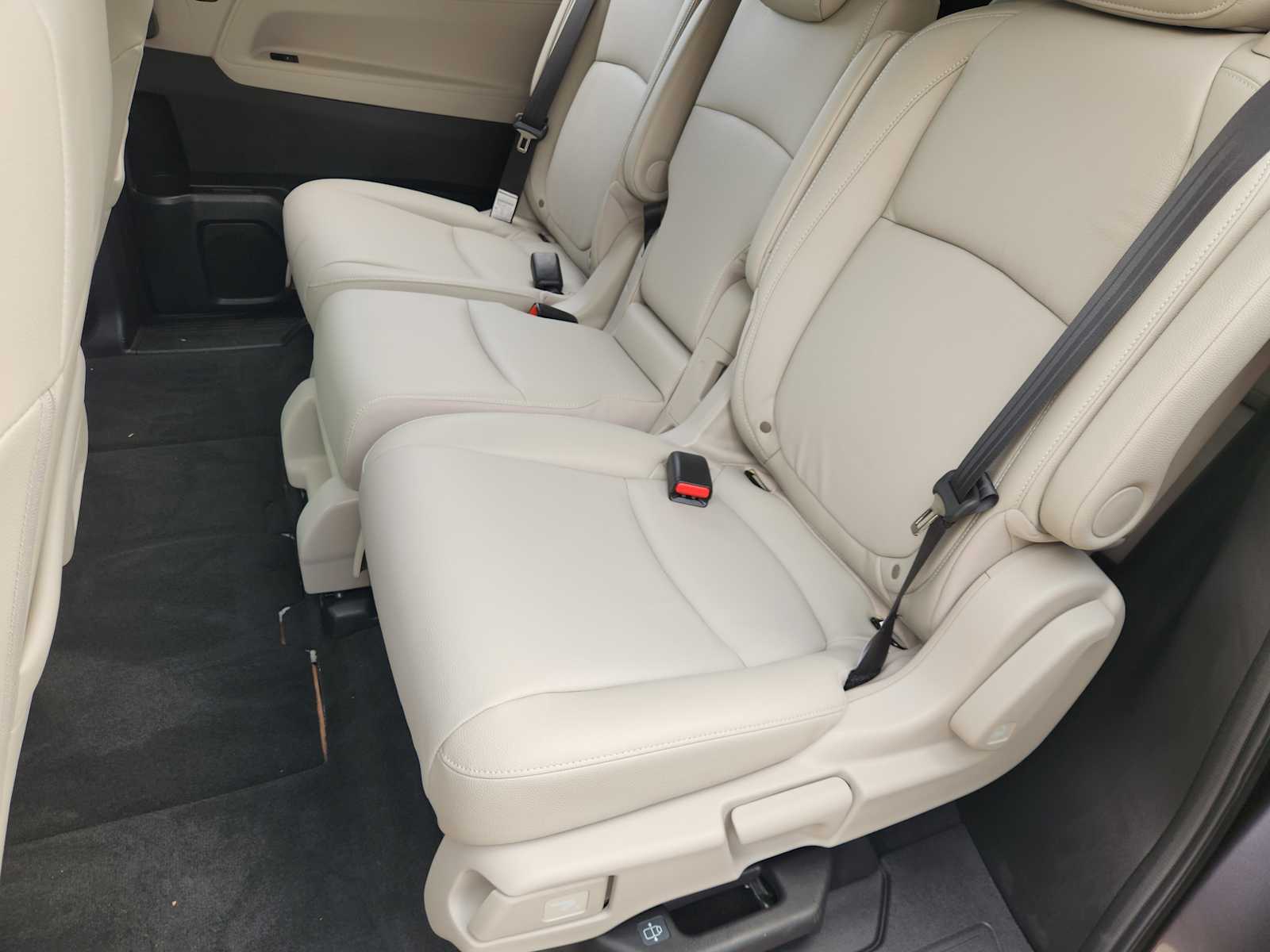 Thumbnail: 2026 Honda Odyssey - 13