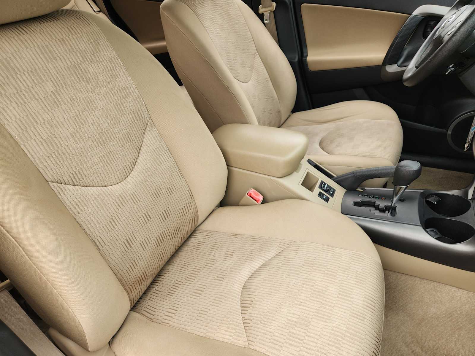 Thumbnail: 2011 Toyota RAV4 - 15