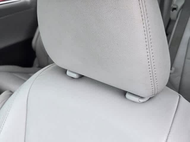 2017 Toyota Sienna XLE 26