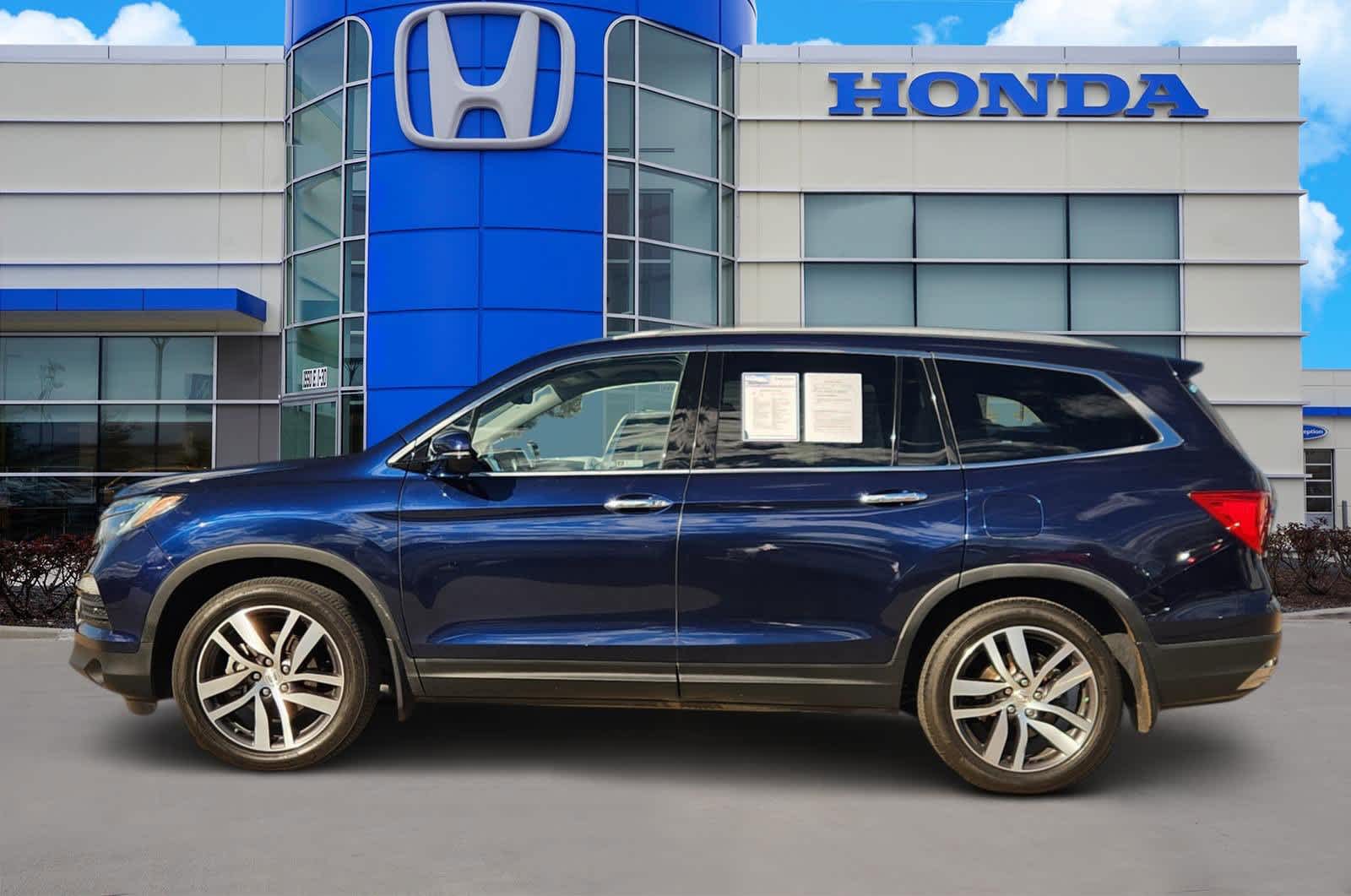 Thumbnail: 2018 Honda Pilot - 3