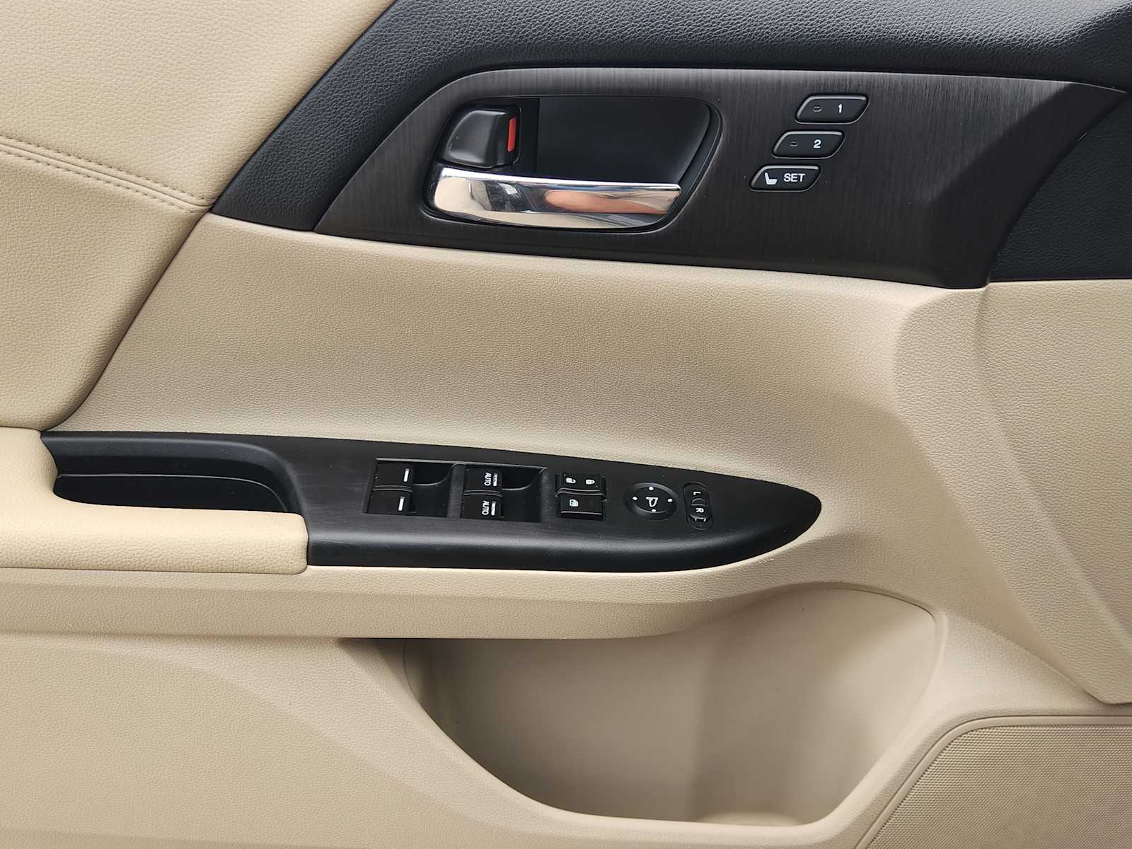 Thumbnail: 2013 Honda Accord - 29
