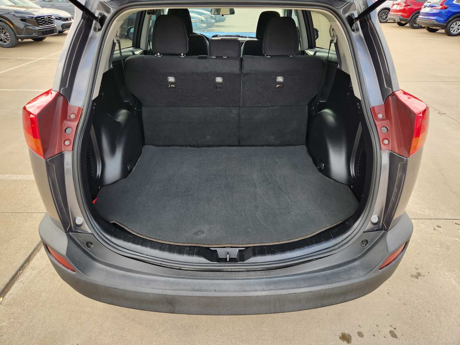 Thumbnail: 2014 Toyota RAV4 - 19