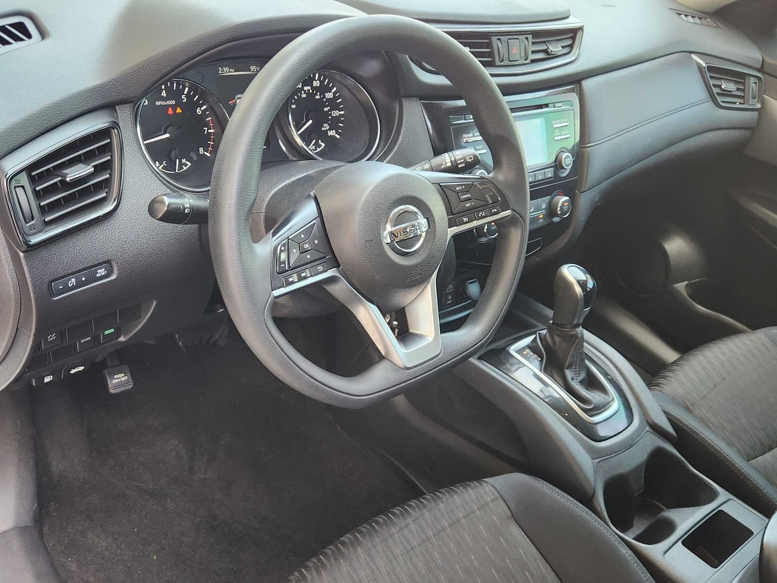 Thumbnail: 2017 Nissan Rogue - 2