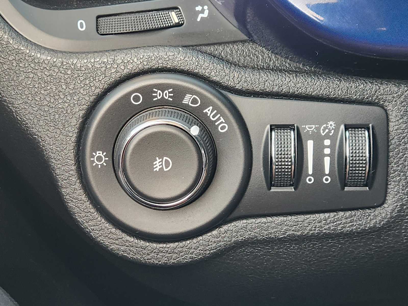 Thumbnail: 2018 Fiat 500X - 27