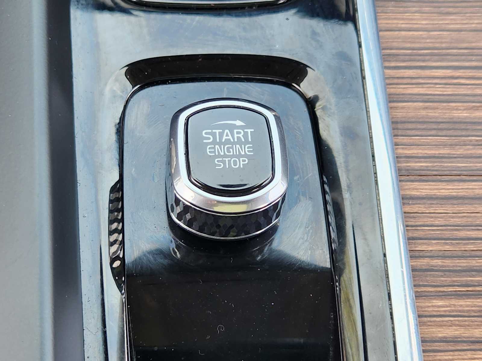 Thumbnail: 2023 Volvo XC60 - 28