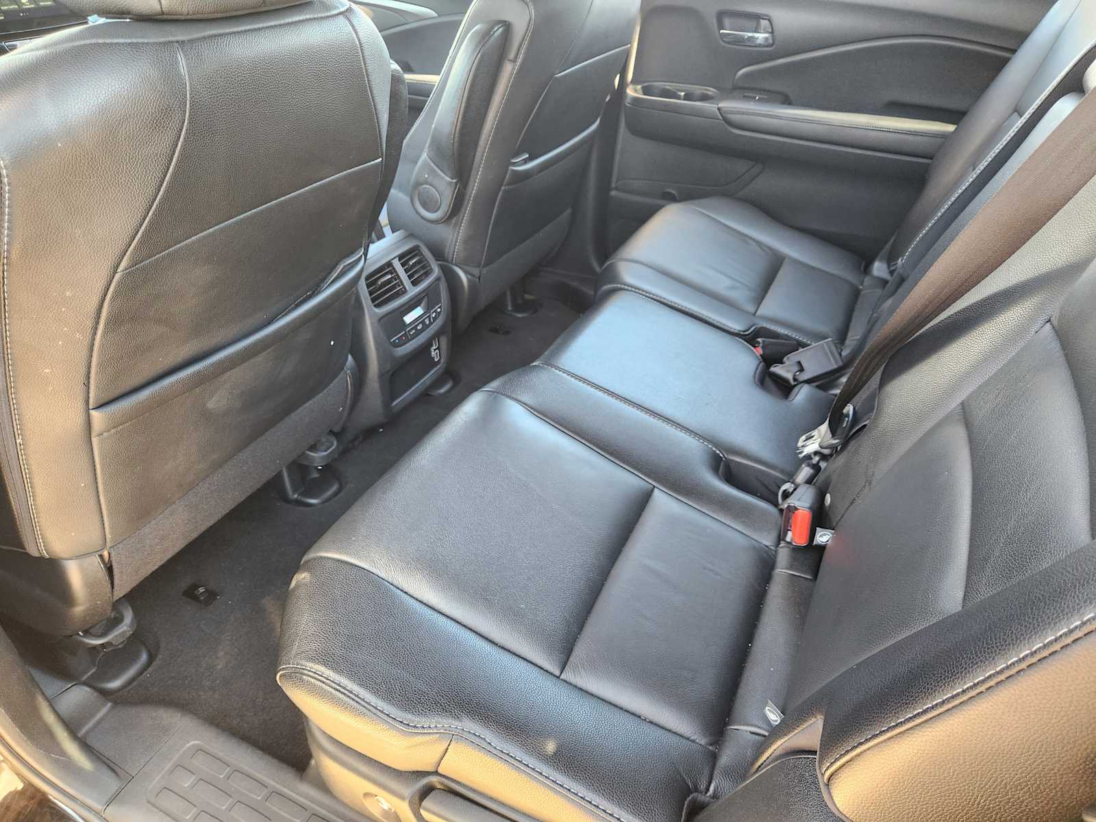 Thumbnail: 2019 Honda Pilot - 12