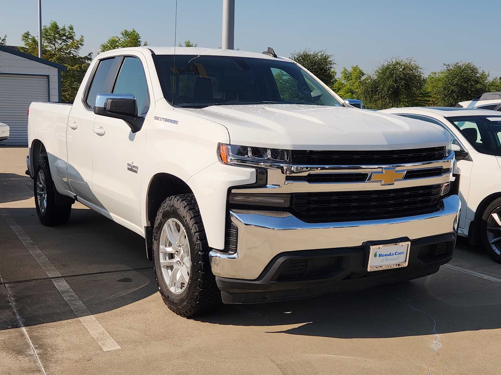 Thumbnail: 2020 Chevrolet Silverado 1500 - 3