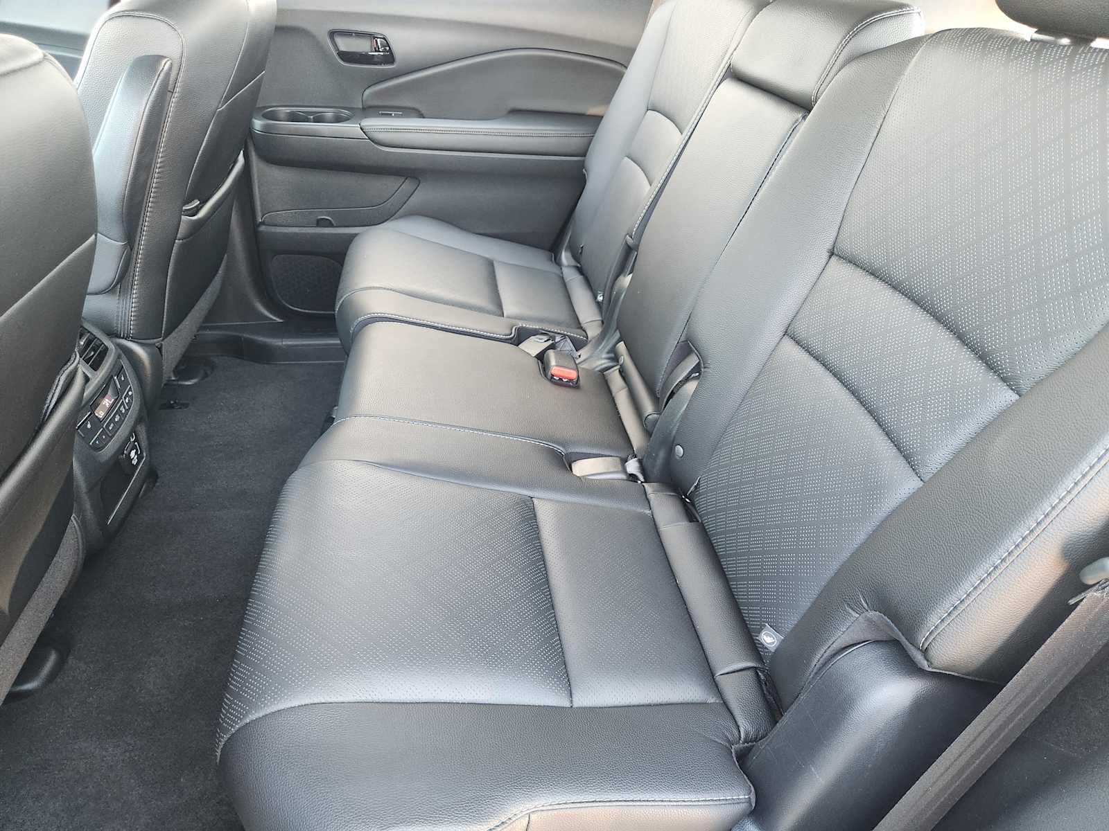 Thumbnail: 2023 Honda Passport - 13