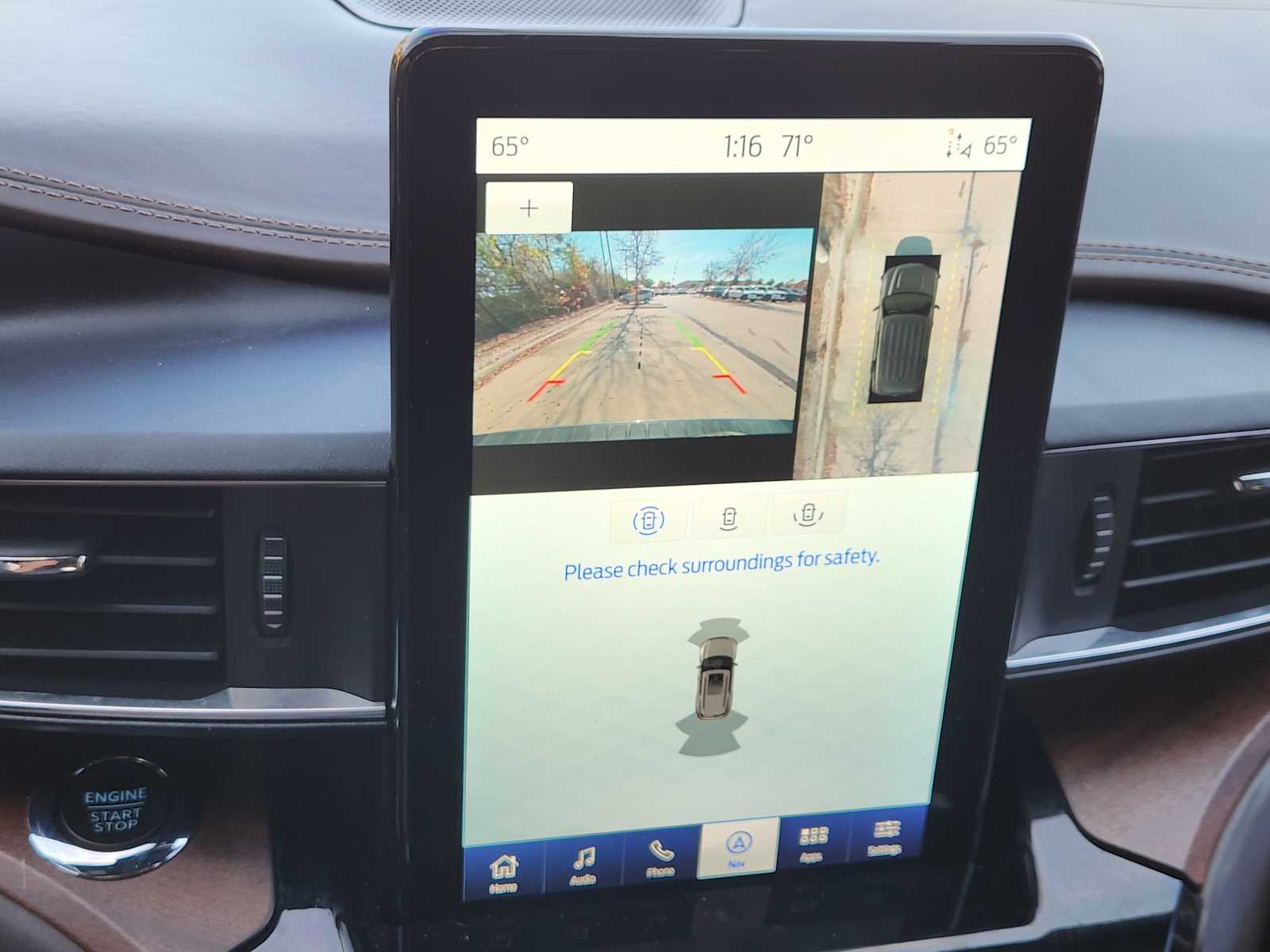 Thumbnail: 2022 Ford Explorer - 17