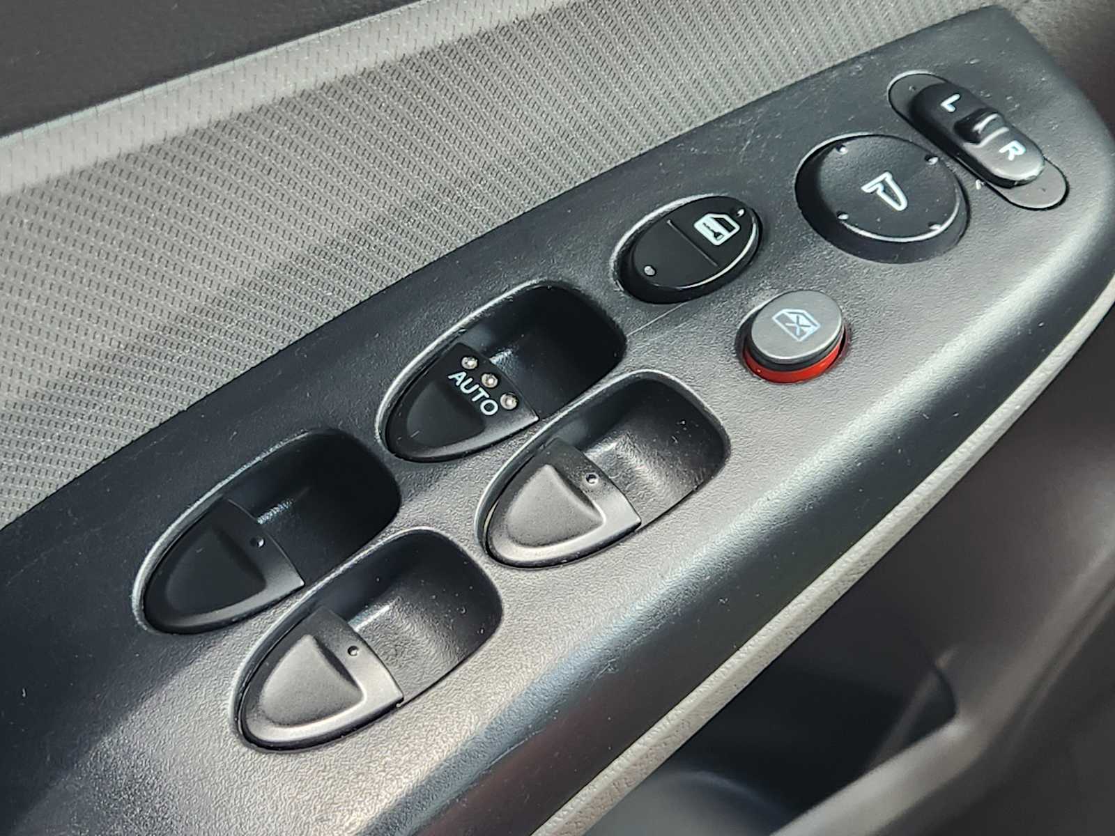 Thumbnail: 2011 Honda Civic - 28