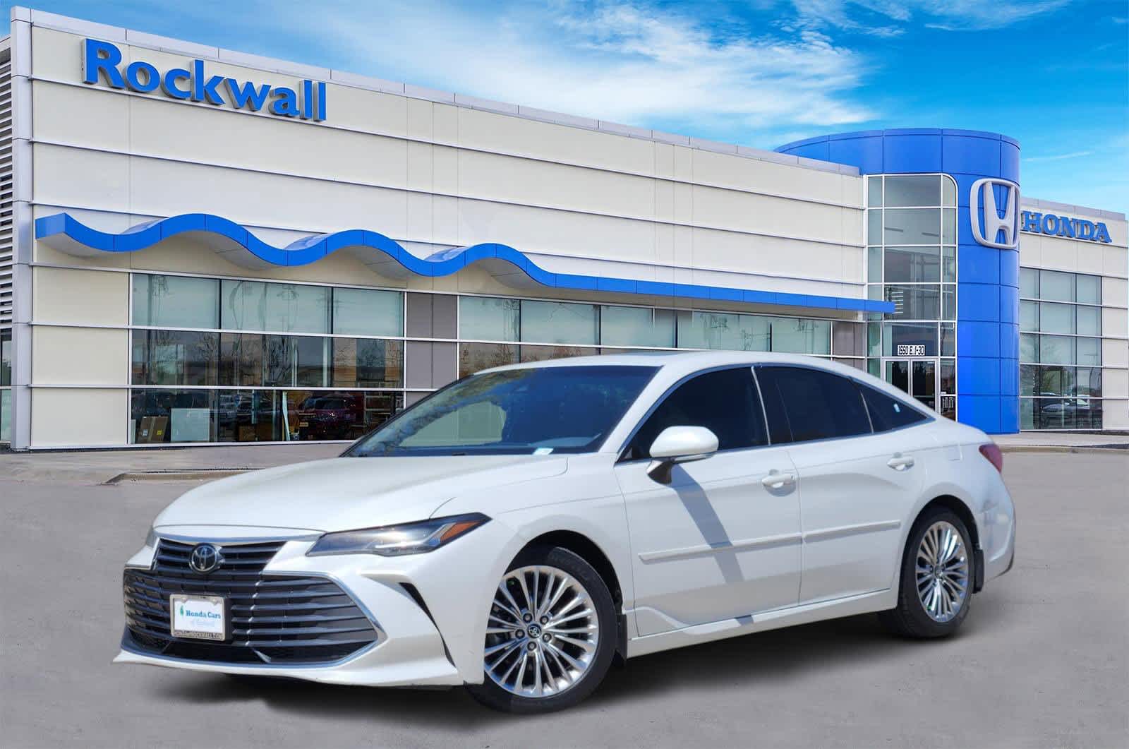 Thumbnail: 2020 Toyota Avalon - 1