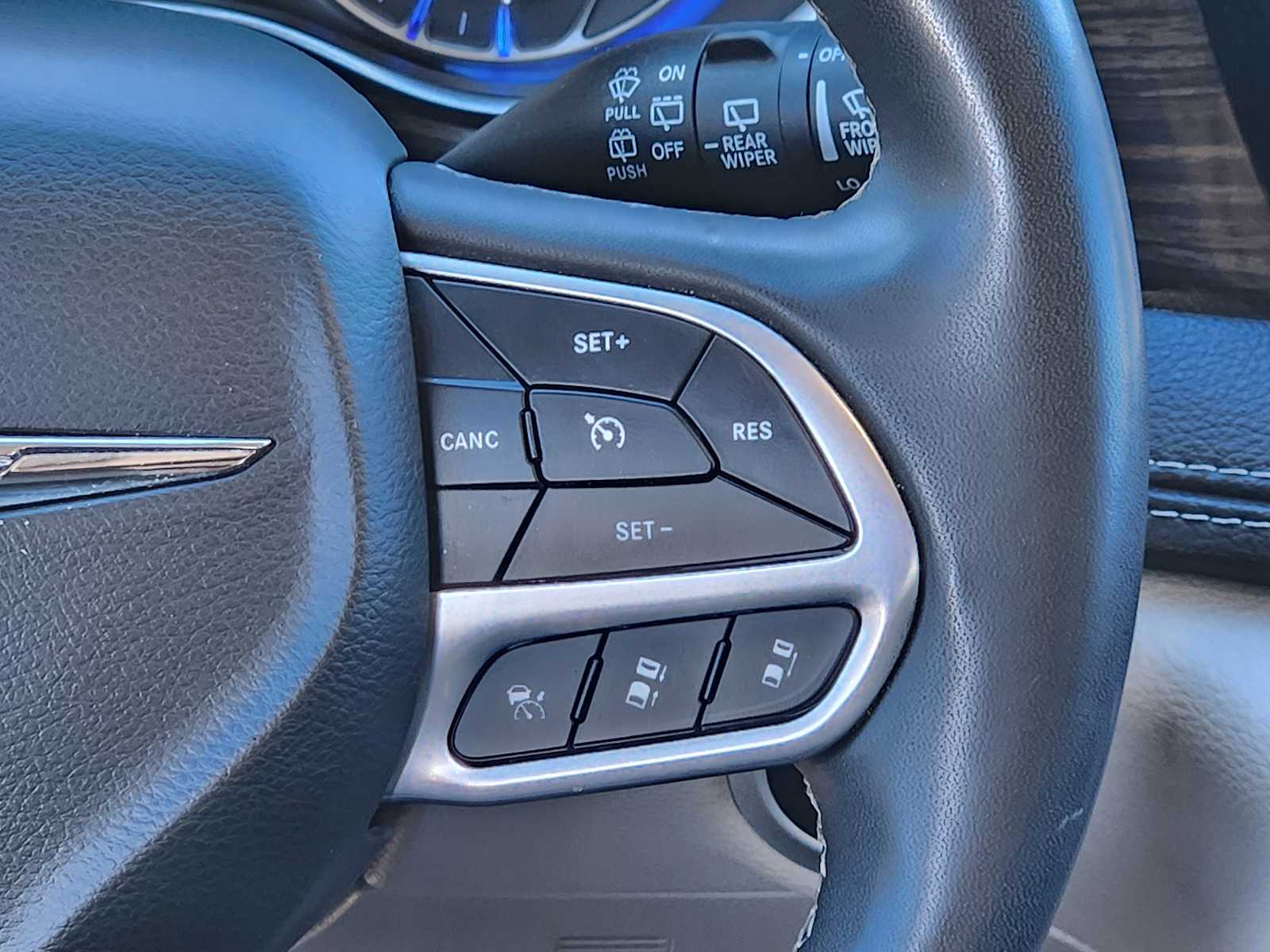 Thumbnail: 2022 Chrysler Pacifica - 34