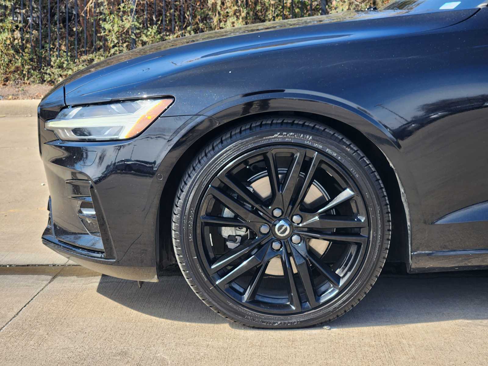 Thumbnail: 2024 Volvo S60 - 8