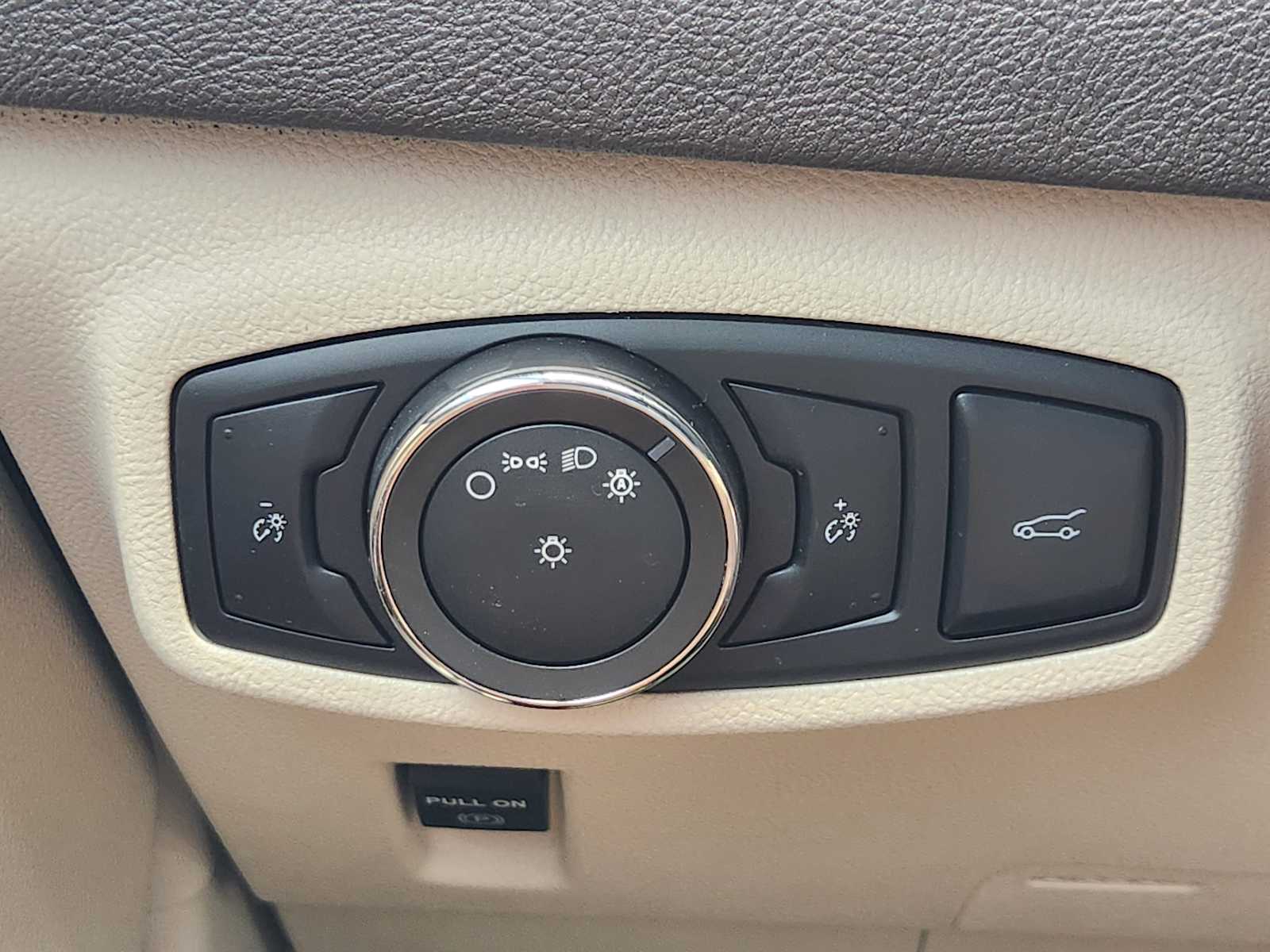Thumbnail: 2017 Lincoln MKC - 27