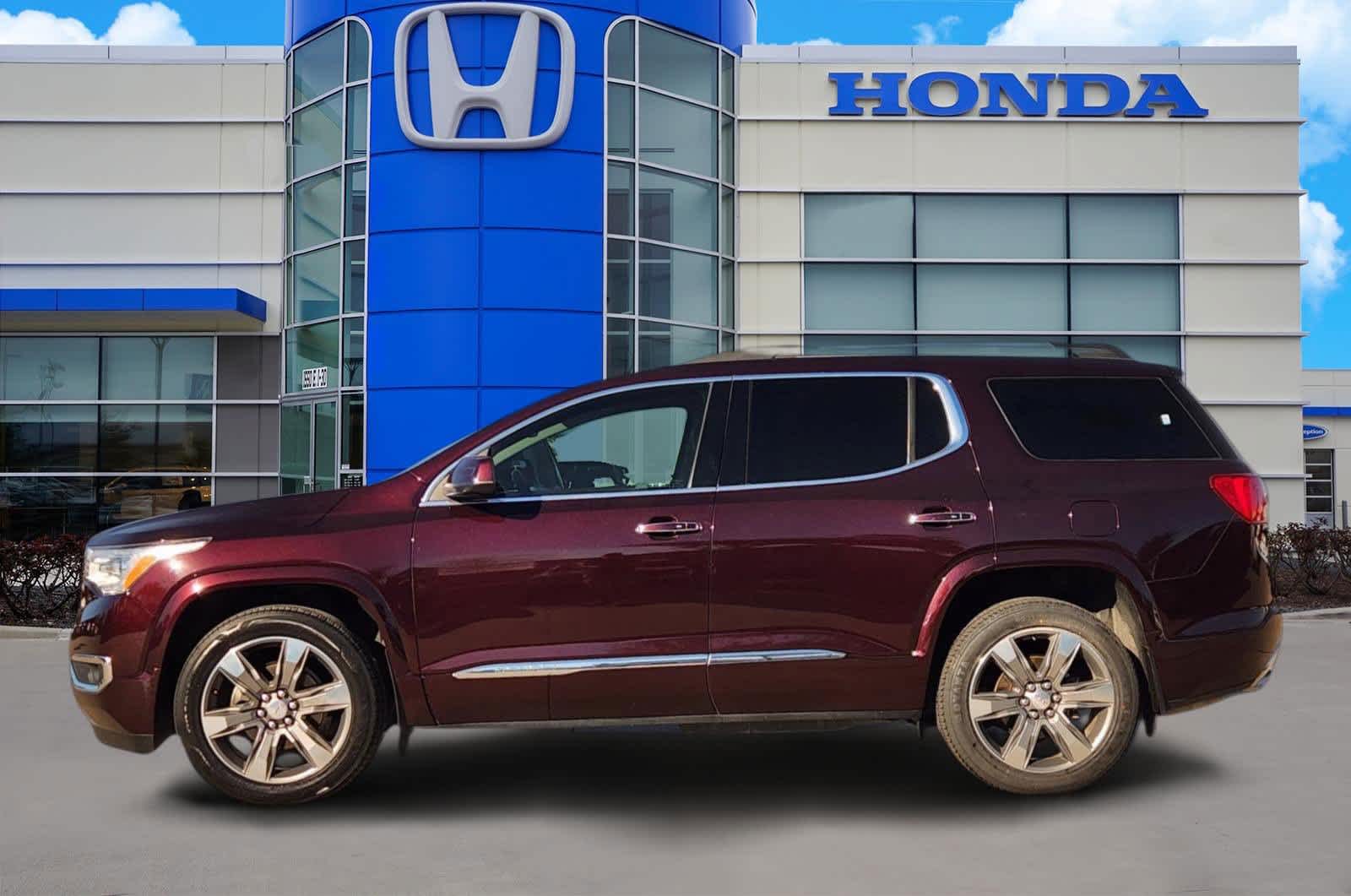 Thumbnail: 2018 GMC Acadia - 3