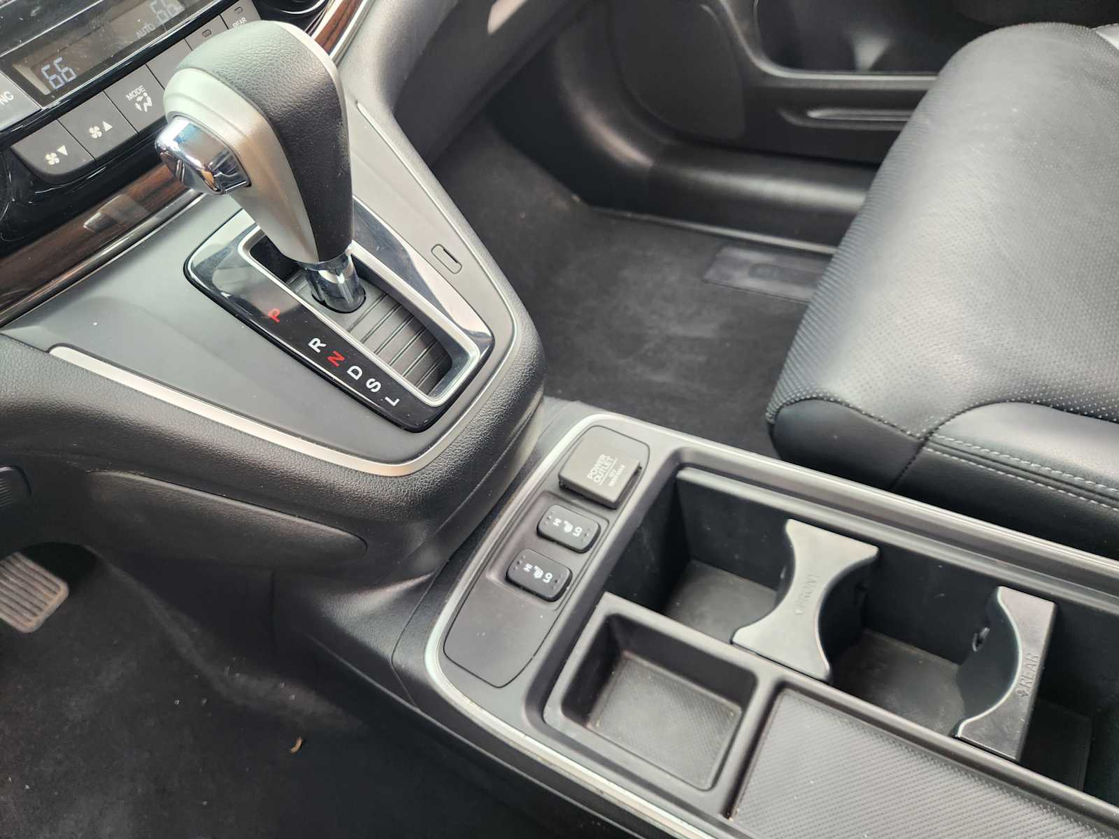 Thumbnail: 2016 Honda CR-V - 17