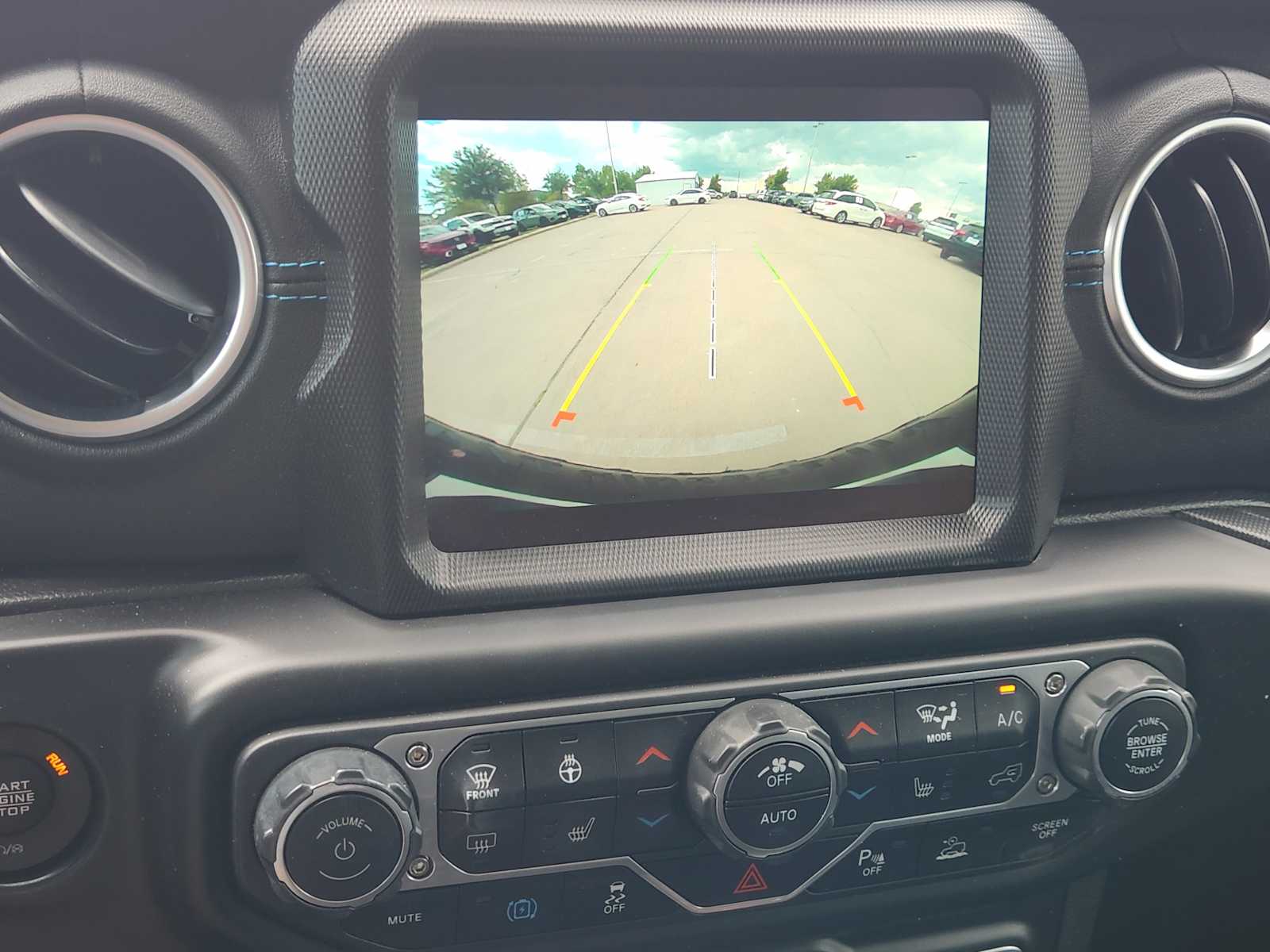 Thumbnail: 2022 Jeep Wrangler - 25