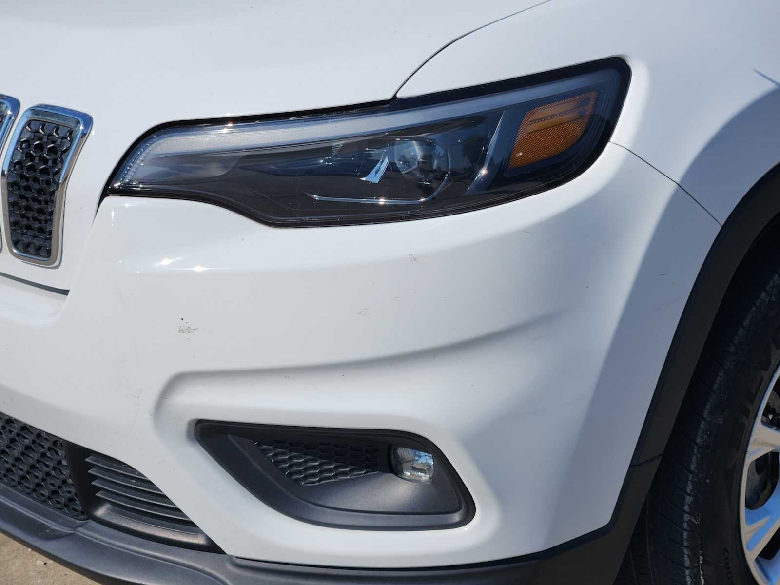 Thumbnail: 2019 Jeep Cherokee - 12