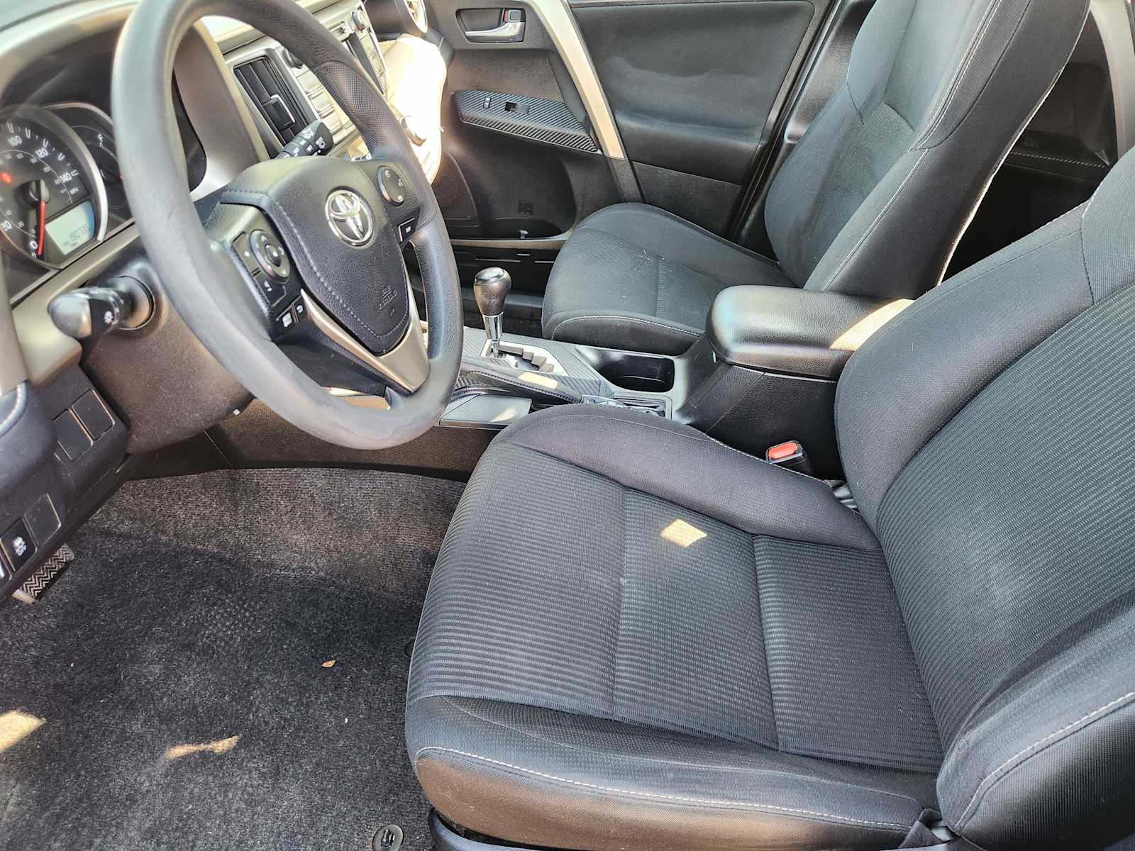 Thumbnail: 2015 Toyota RAV4 - 7