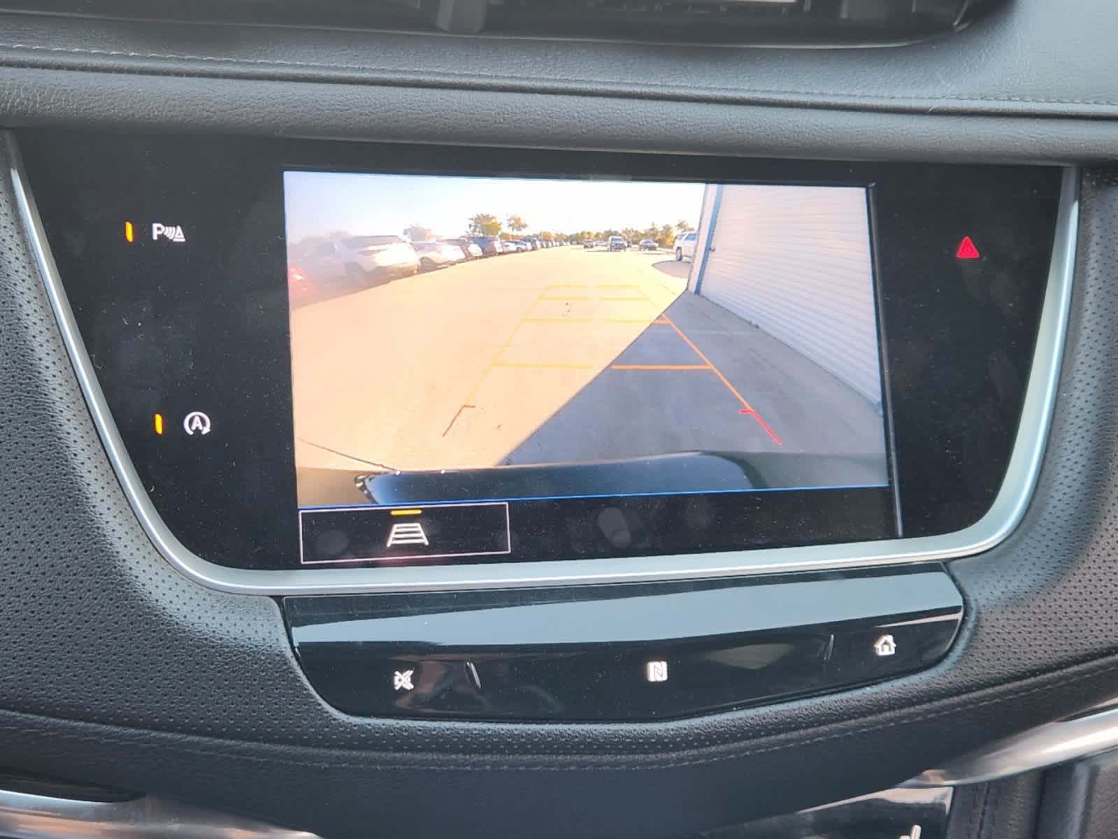 Thumbnail: 2021 Cadillac XT5 - 25