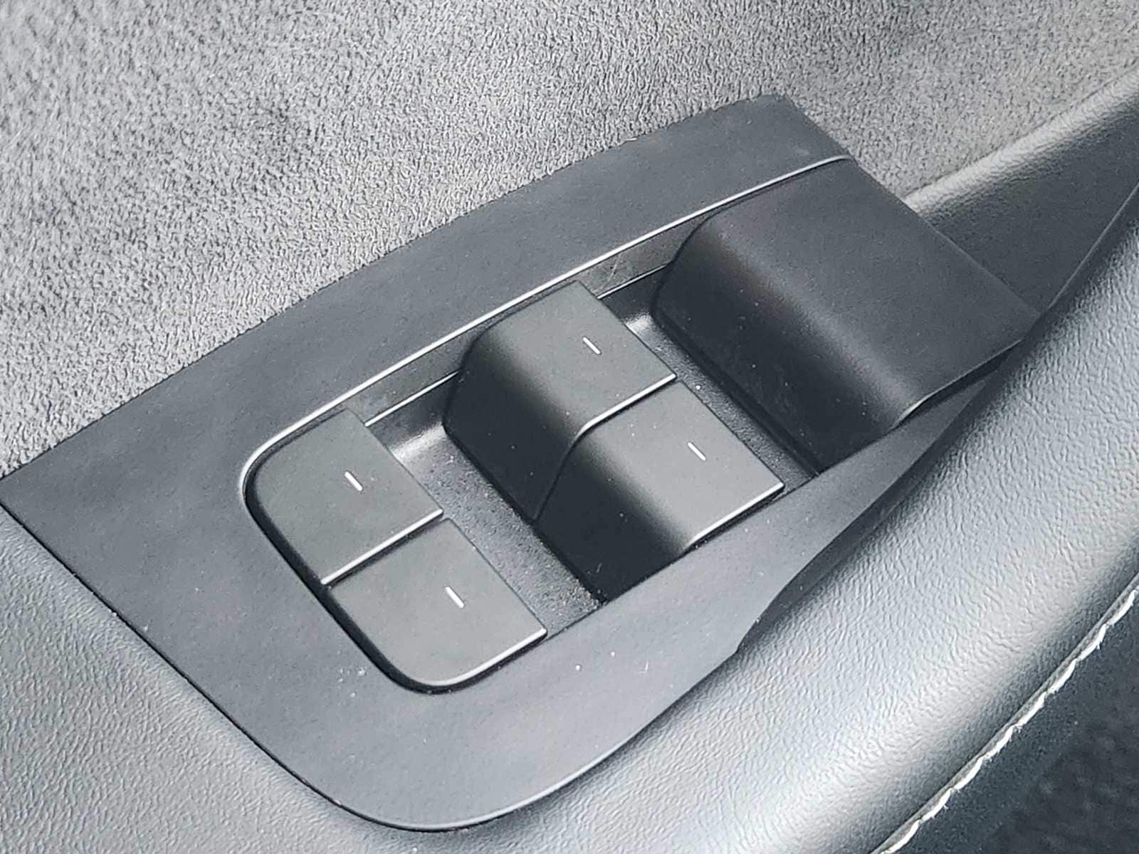 Thumbnail: 2023 Tesla Model Y - 27