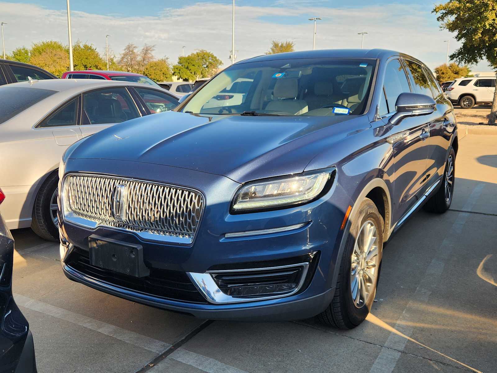 Thumbnail: 2019 Lincoln Nautilus - 1