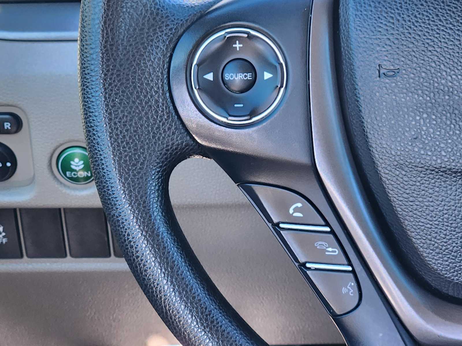 Thumbnail: 2017 Honda Pilot - 32