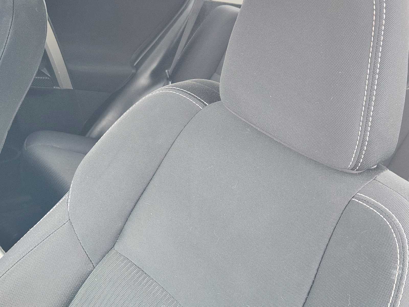 Thumbnail: 2015 Toyota RAV4 - 23