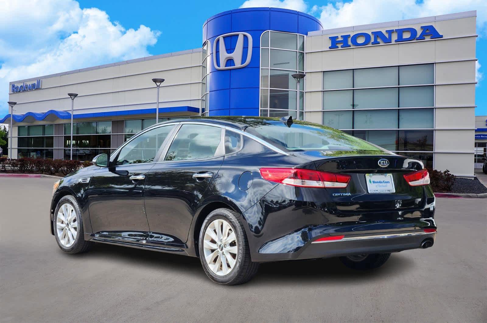 Thumbnail: 2018 Kia Optima - 4