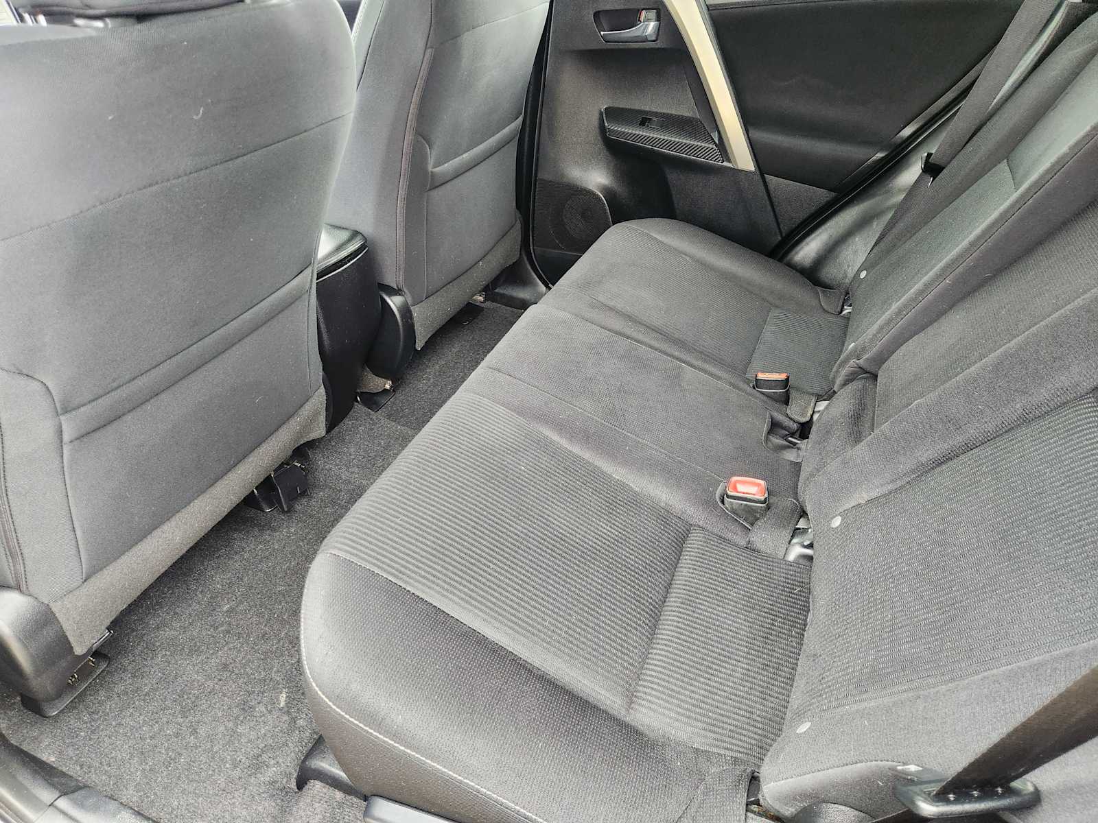 Thumbnail: 2015 Toyota RAV4 - 11