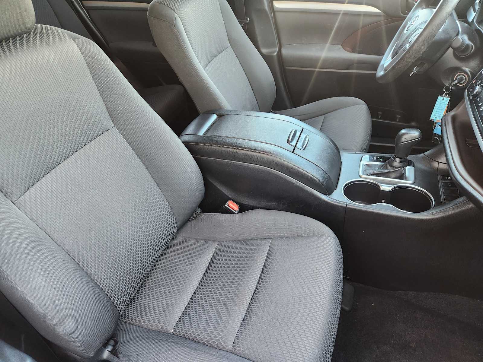 Thumbnail: 2019 Toyota Highlander - 14