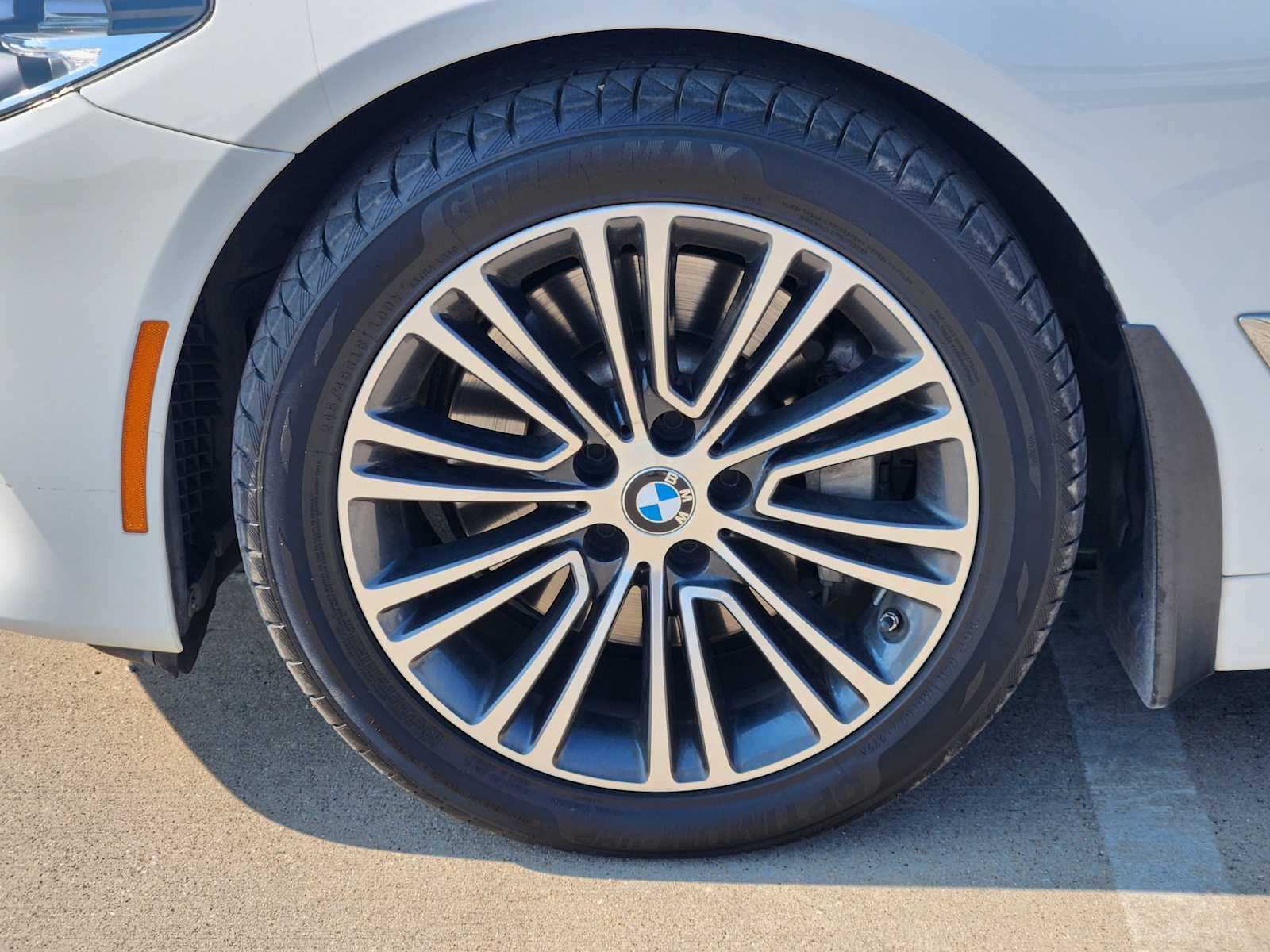 Thumbnail: 2019 BMW 5 Series - 10