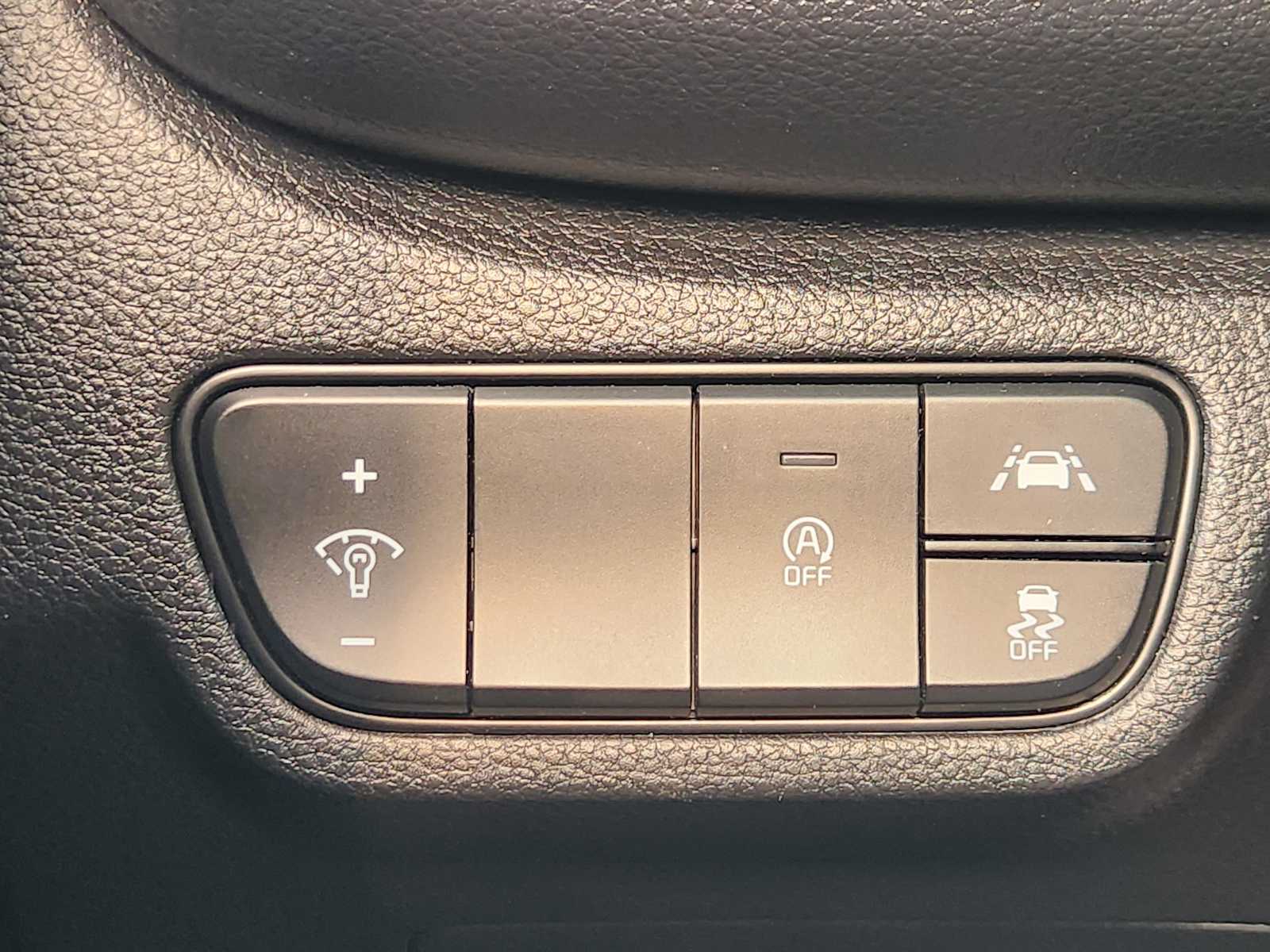 Thumbnail: 2023 Kia Seltos - 27