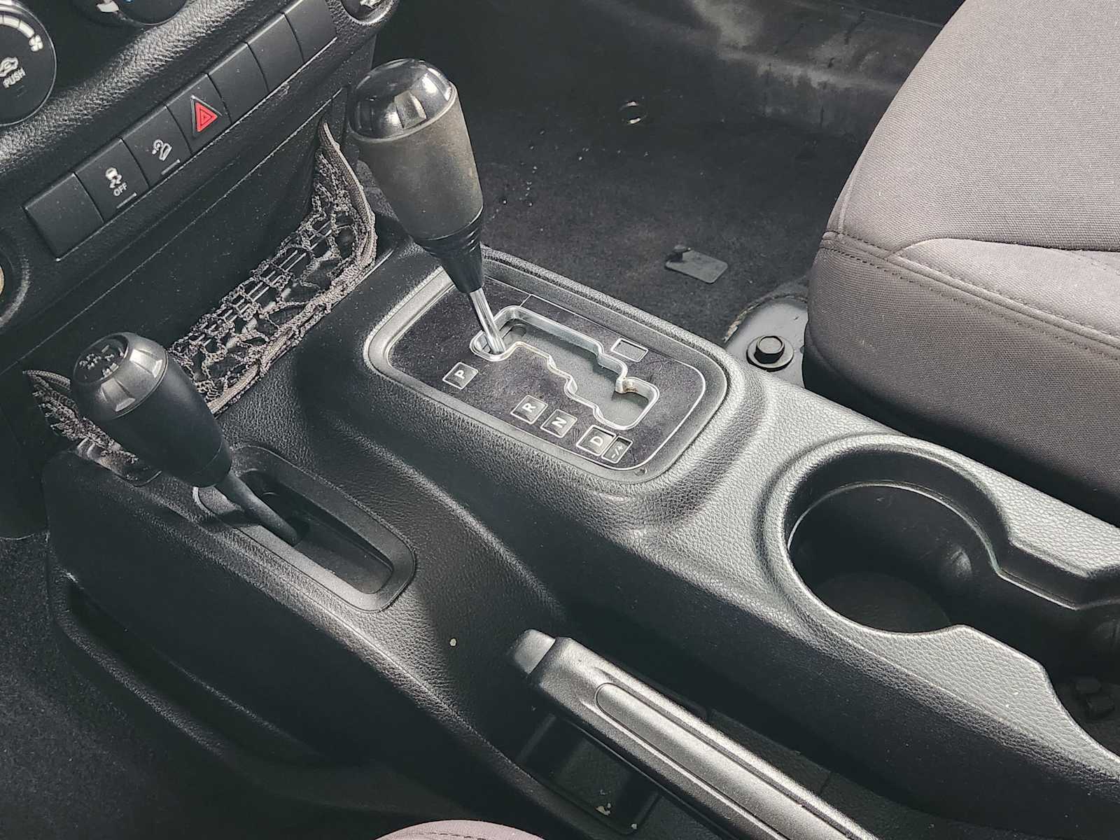 Thumbnail: 2013 Jeep Wrangler - 17