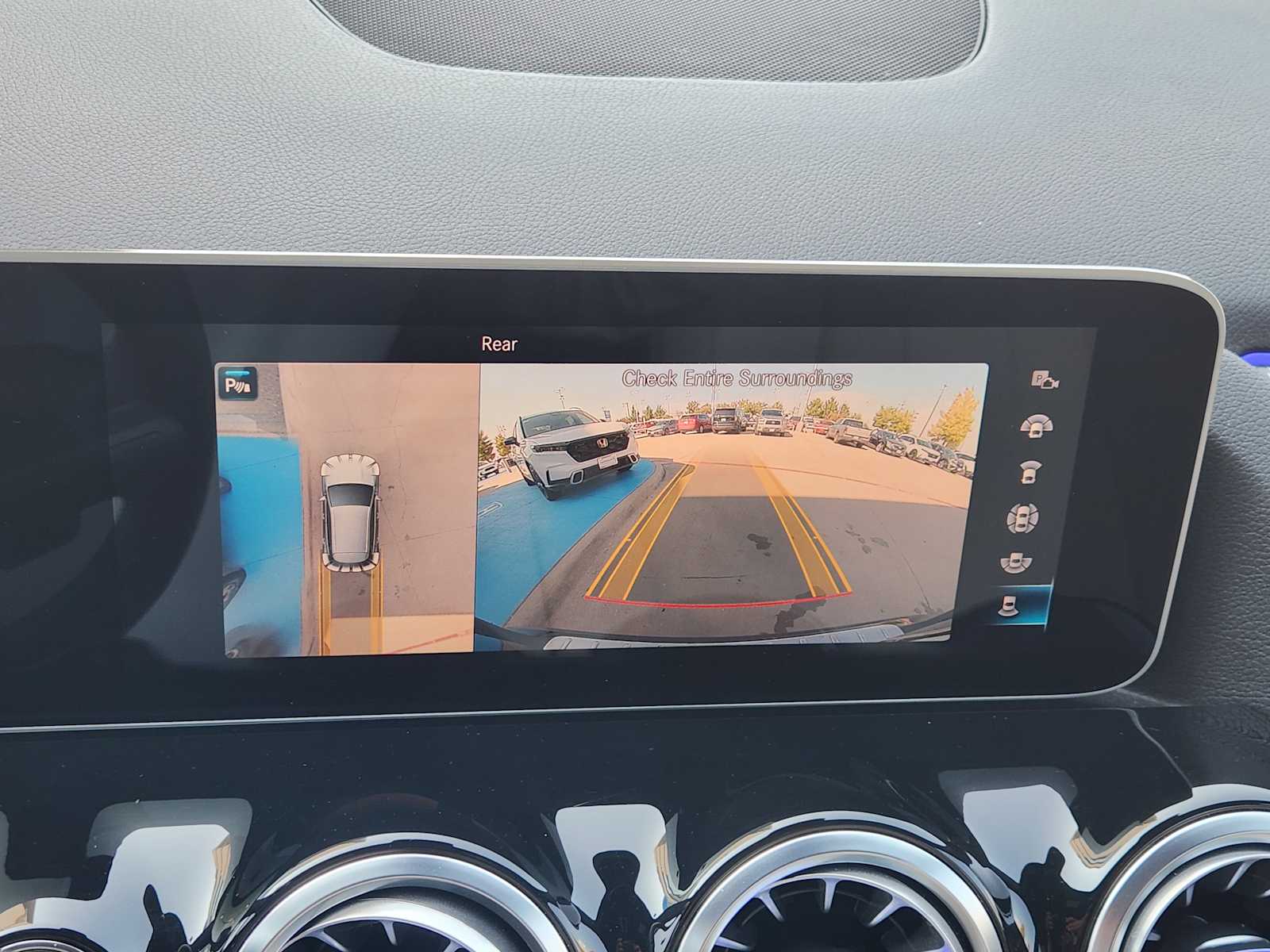 Thumbnail: 2021 Mercedes-Benz GLA - 25