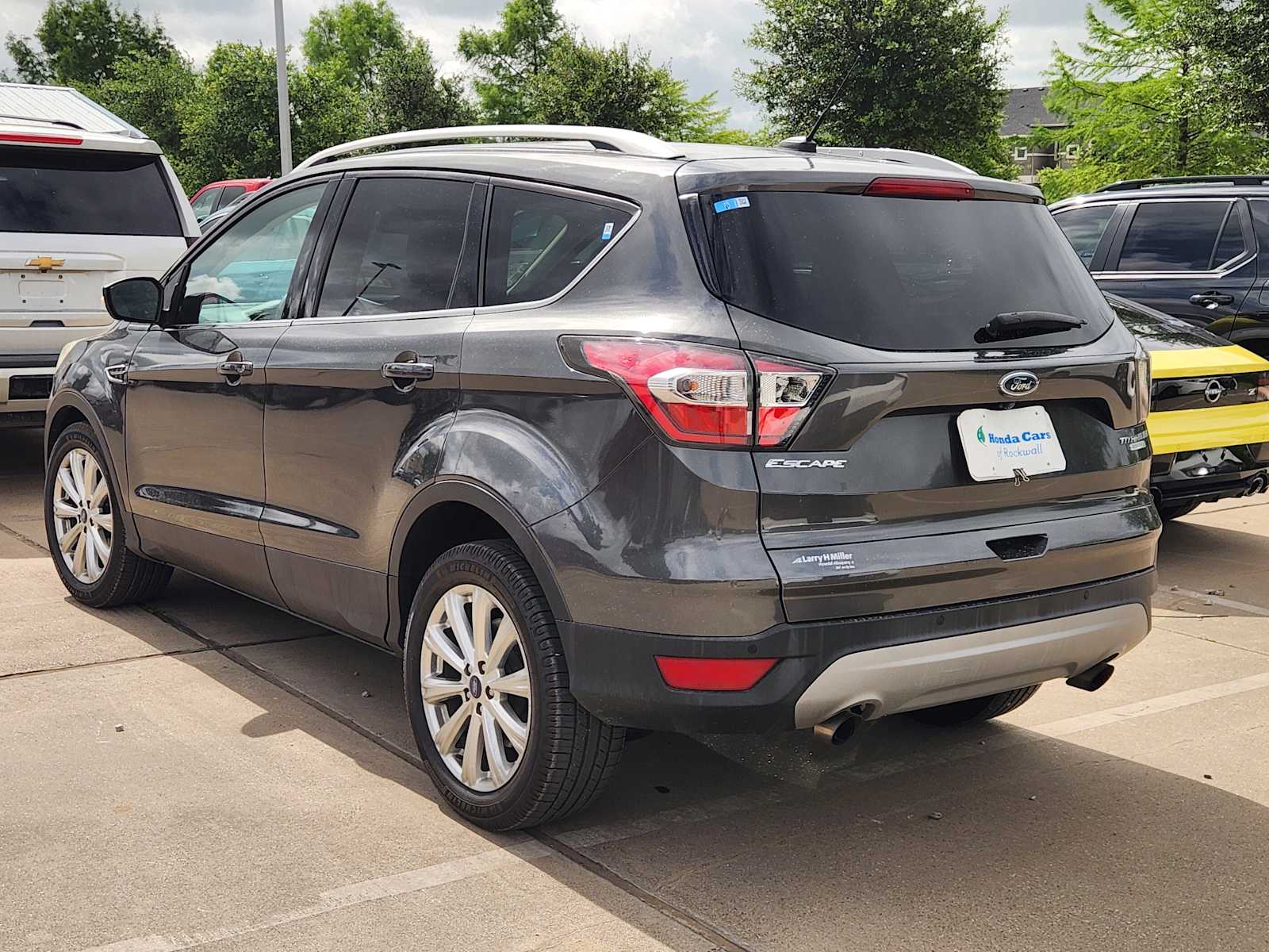 Thumbnail: 2017 Ford Escape - 6