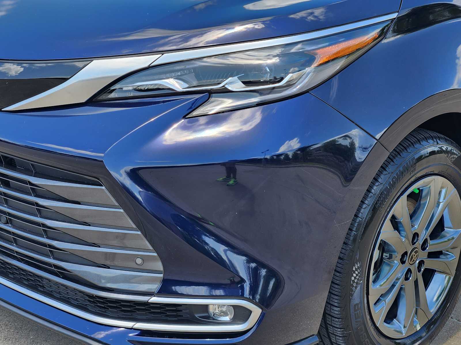 Thumbnail: 2024 Toyota Sienna - 24