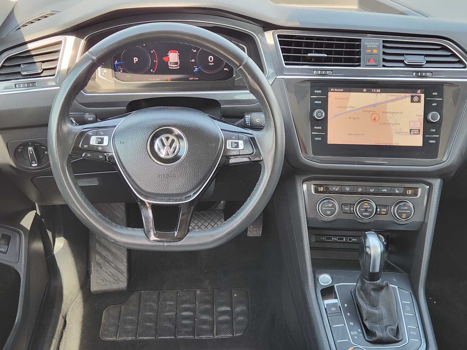 Thumbnail: 2020 Volkswagen Tiguan - 16