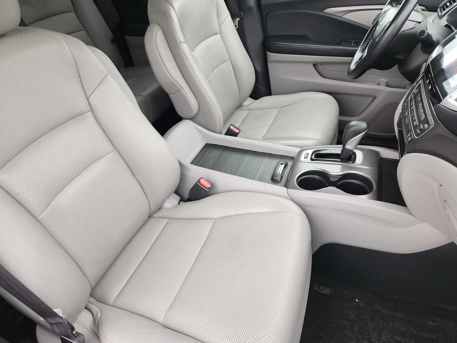 Thumbnail: 2017 Honda Ridgeline - 14