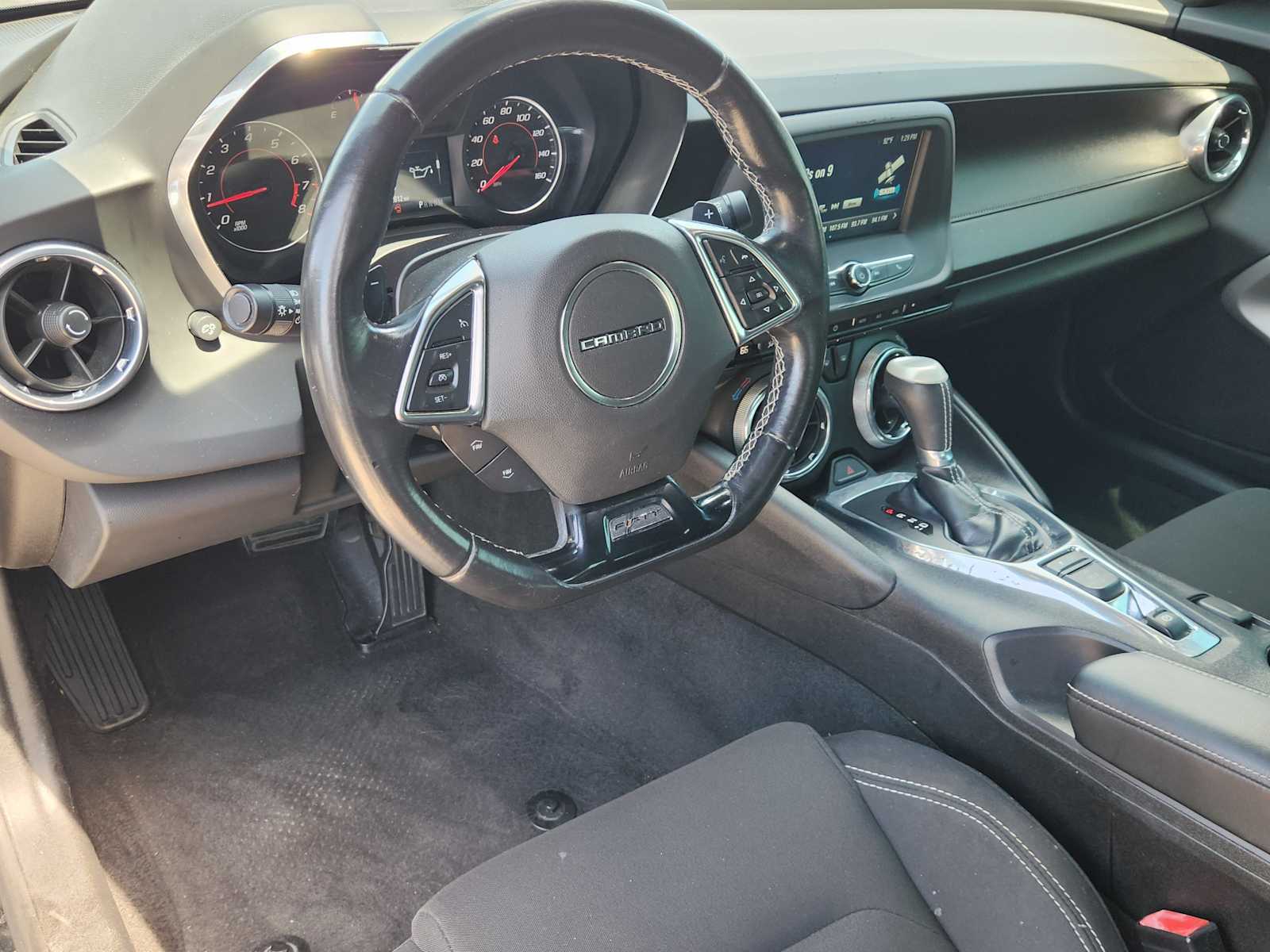 2017 Chevrolet Camaro 1LT photo 2
