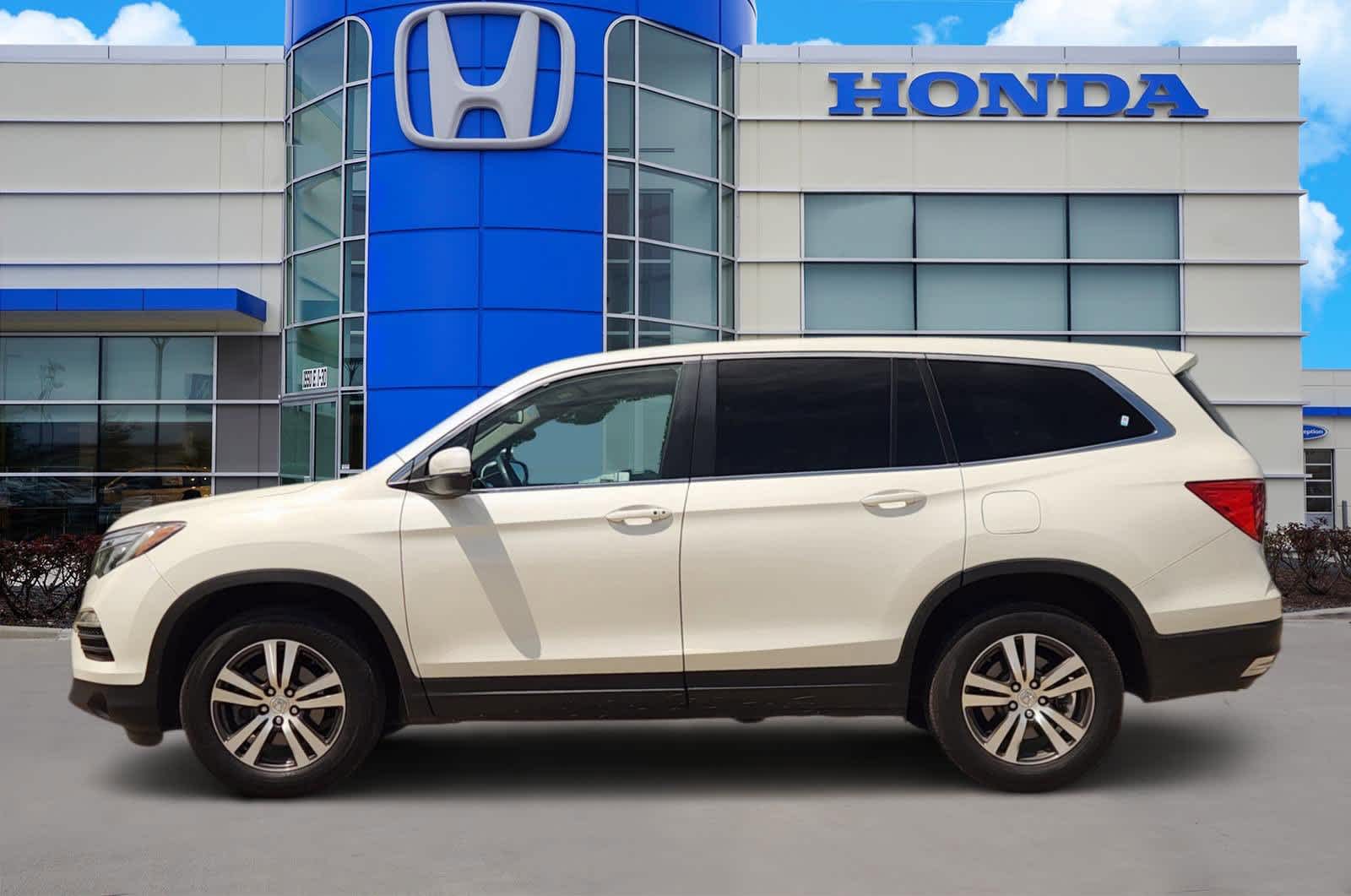 Thumbnail: 2016 Honda Pilot - 3