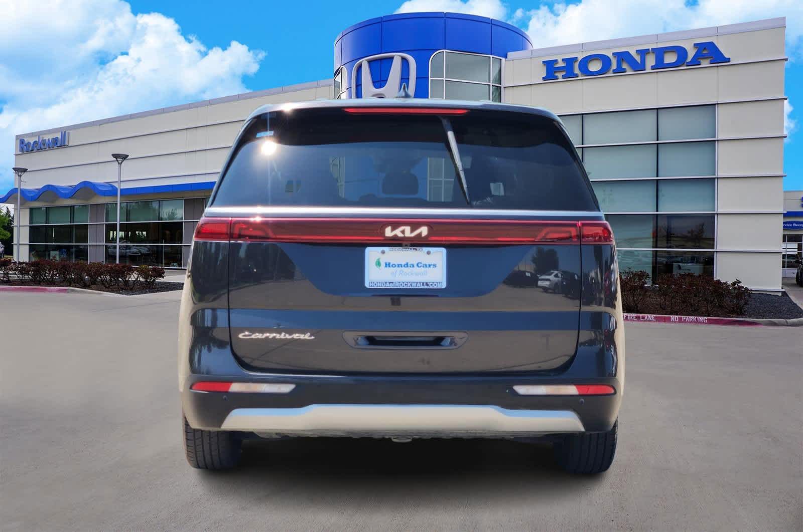 Thumbnail: 2022 Kia Carnival - 5