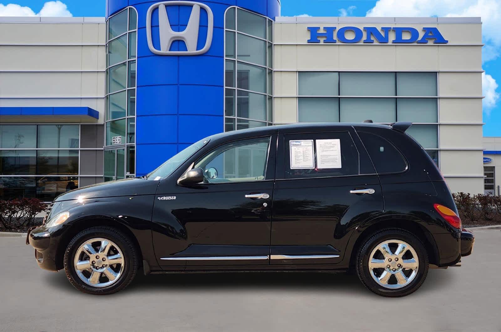 Thumbnail: 2004 Chrysler PT Cruiser - 3