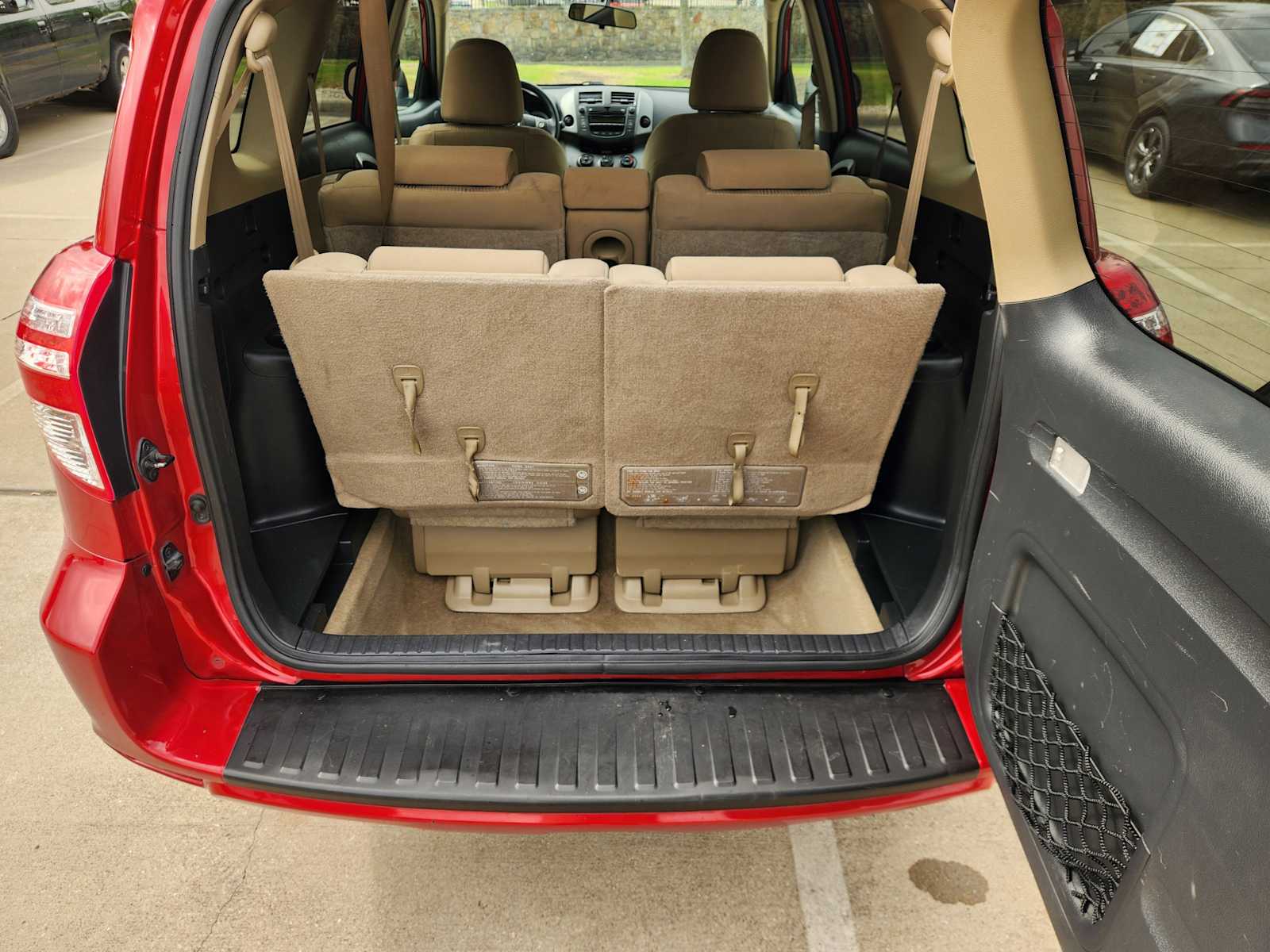 Thumbnail: 2011 Toyota RAV4 - 20